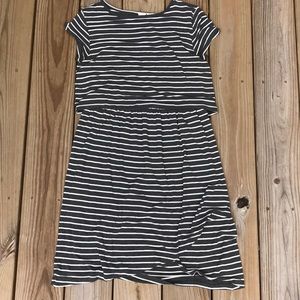 NWOT Gap Maternity nursing knit dress - M